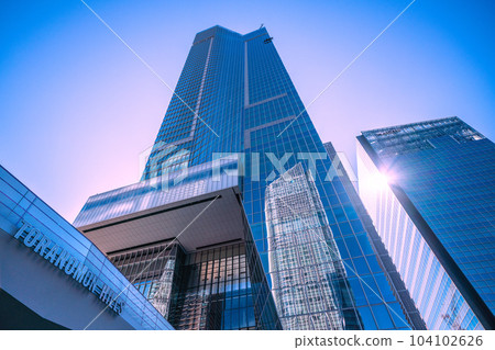 日本東京城市景觀虎之門山站塔（虎之門山站）的視圖。虎之門之丘的外觀... 104102626