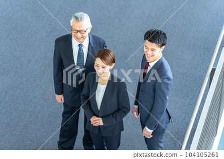 商務人士肖像 104105261