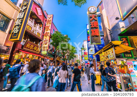 Yokohama Cityscape in Japan More than 3 weeks since transition to type 5 ... Breaking away from corona ... Bustling Yokohama Chinatown = June 3 104109793