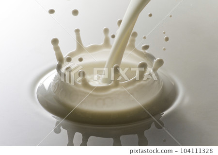 牛奶皇冠 牛奶皇冠 104111328