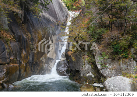 秋天的盛瀑布 104112309