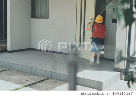 小學學生 小學生 回家 104115127