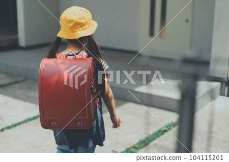 小學學生 小學生 放學 104115201