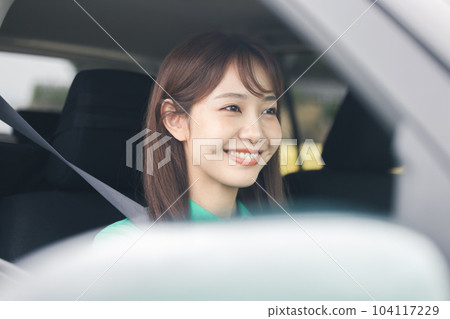 開車女性旅行 104117229