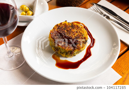 Top view of traditional Catalan Trinxat de Cerdanya from cabbage and boiled potatoes Top view of traditional Catalan Trinxat de Cerdanya from cabbage and boiled potatoes 104117285