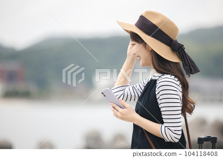 女孩旅行形象 104118408