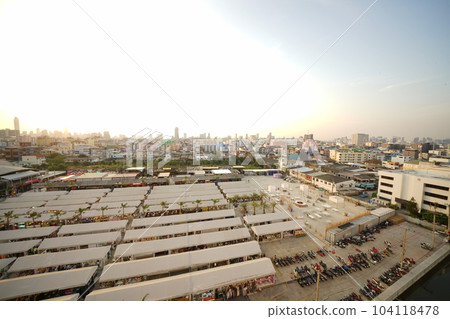 Bangkok's night market "The One Ratchada", which was born on the site of the Ratchada Railway Market in 2022 Bangkok's night market "The One Ratchada", which was born on the site of the Ratchada Railway Market in 2022 104118478