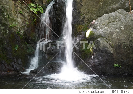 Waterfall 104118582