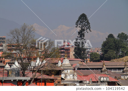 Kathmandu Valley, a World Cultural Heritage Site, Pashupatinath, the largest Hindu temple in Nepal, and the Himalayan scenery 104119542