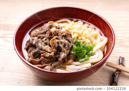 Meat noodles 104122326