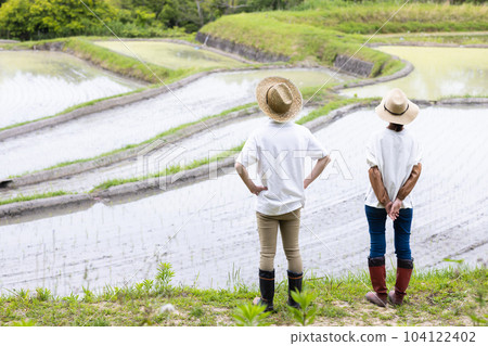 稻田和年輕夫婦 104122402