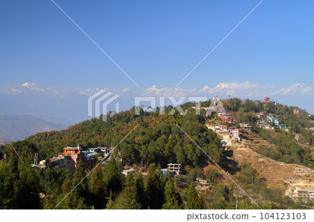 南亞尼泊爾從加德滿都郊區的村莊 Nagarkot 查看，被稱為喜馬拉雅山的天文台 104123103