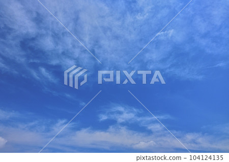  藍天和雲彩 104124135