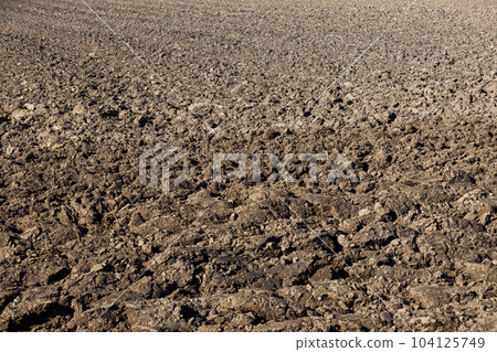 Preparation of soil for sowing plants Preparation of soil for sowing plants 104125749