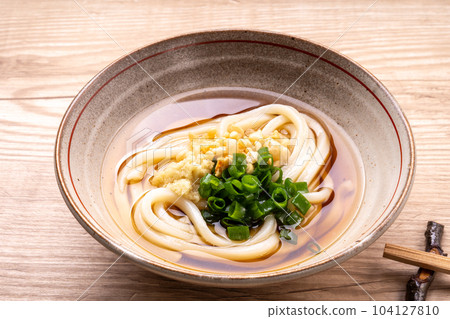 Udon noodles 104127810