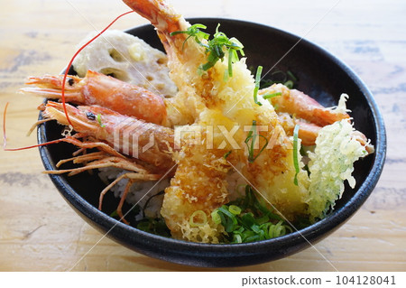 Shrimp Tempura Rice Bowl 104128041