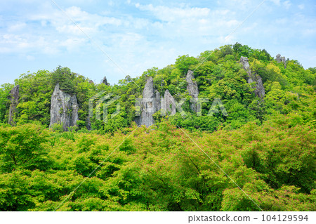 The view of Tatehaneda in the fresh greenery, Kusu-gun, Oita Prefecture The view of Tatehaneda in the fresh greenery, Kusu-gun, Oita Prefecture 104129594