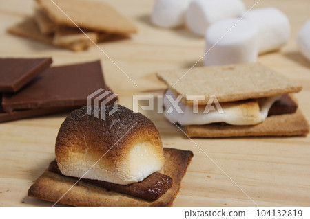 Smores. Marshmallow with Chocolate and Graham Crackers Smores. Marshmallow with Chocolate and Graham Crackers 104132819