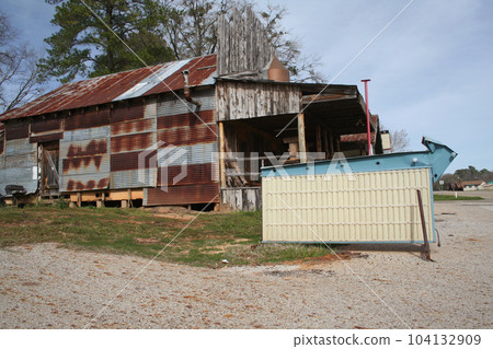Abandoned Rustic Gas Station in Rural East Texas 104132909
