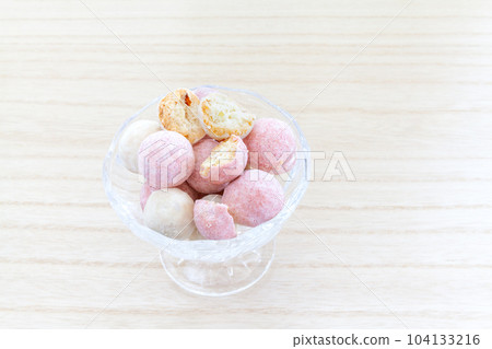 Almond ball [honey lemon flavor + strawberry and raspberry flavor mix] 104133216