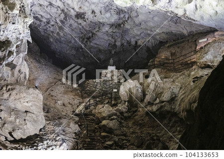 秋吉洞窟探險路線石像 104133653