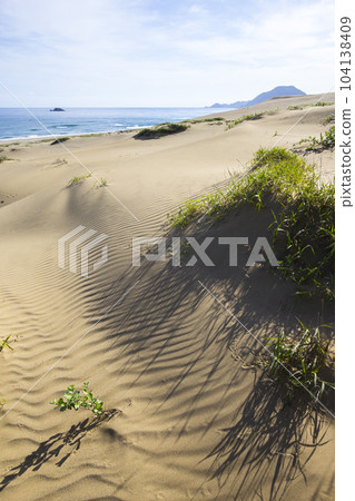 Summer Tottori Sand Dunes and their patterns Tottori Prefecture Tottori Sand Dunes Summer Tottori Sand Dunes and their patterns Tottori Prefecture Tottori Sand Dunes 104138409