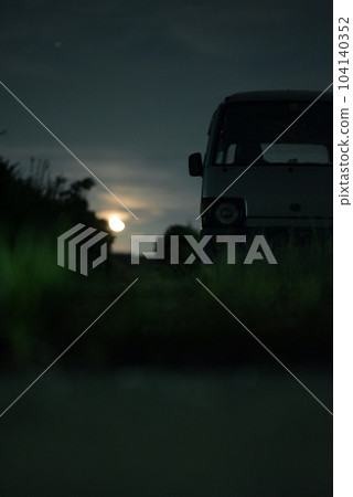 night and truck 104140352