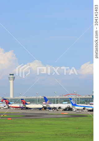 Haneda Airport Lined with Foreign Aircraft International Terminal Terminal 3 104141403
