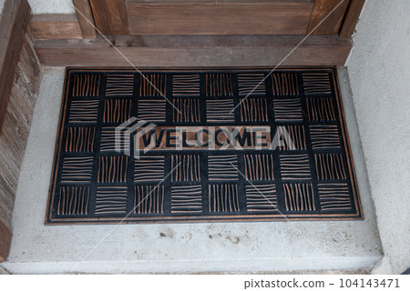 帶有 WELCOME 字樣的古董入口墊腳墊 帶有 WELCOME 字樣的古董入口墊腳墊 104143471