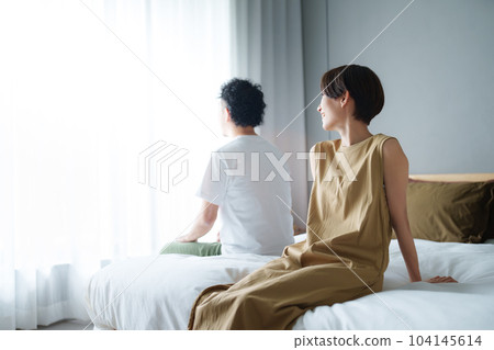 簡約現代臥室_情侶 104145614