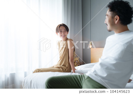 簡約現代臥室_情侶 104145623