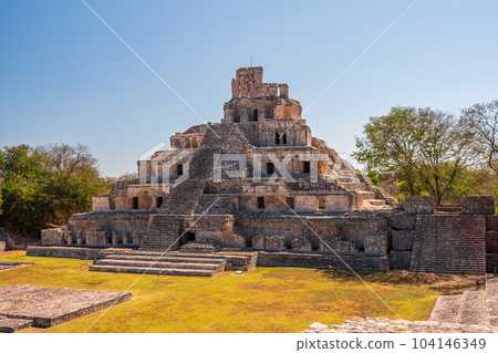 Main Temple in Edzna 104146349