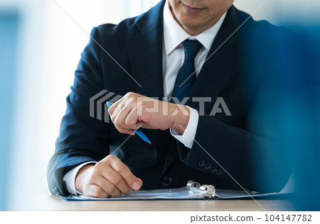考慮經營戰略的商人 104147782