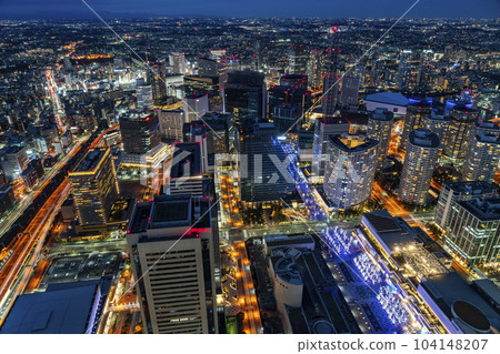 [神奈川縣]商業區夜景美麗的橫濱市容 104148207