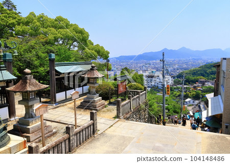 [香川縣] 清晨的金刀比羅宮（從大門看到的金比羅街景） 104148486