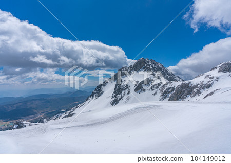 Tamlong Snow Mountain Tamlong Snow Mountain 104149012