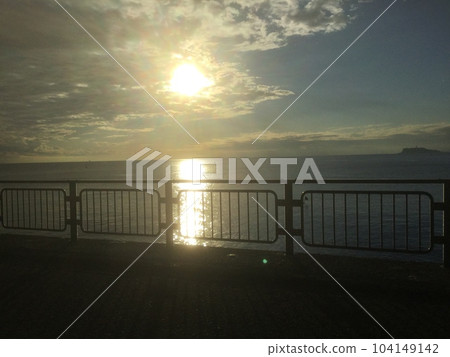 海岸線落日 104149142