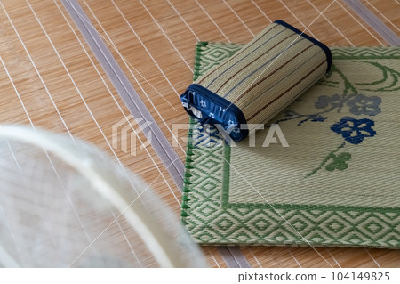 夏天午睡的圖片 夏天午睡的圖片 104149825