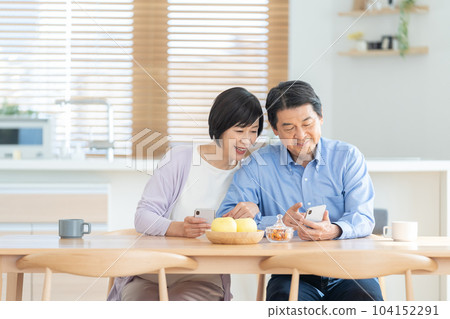 中年夫婦 中年夫婦 中年夫婦 中年夫婦 104152291