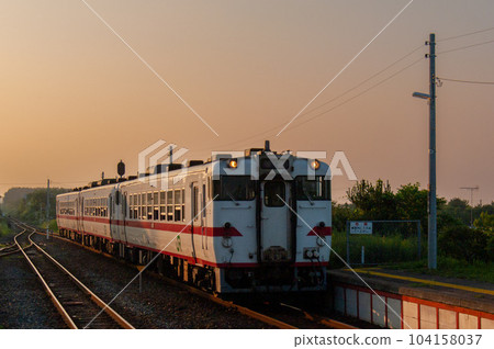 [Kiha40] Hachinohe Line Hashigami [Evening] 104158037