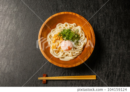 Chilled udon (Japanese wheat noodle dish) Chilled udon (Japanese wheat noodle dish) 104159124