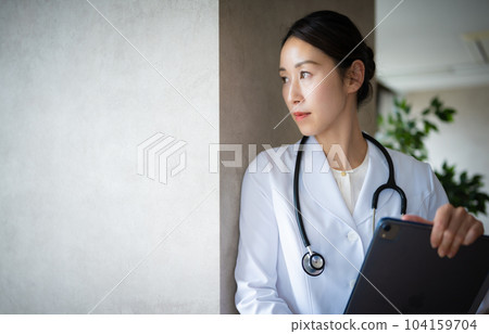 medical lies and truths 104159704