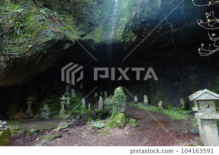 Toi Sugiyama Gankutsu Shitodo洞穴 104163591