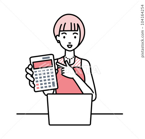 一個穿著裙子的女人坐在她的辦公桌前,她的筆記本電腦打開並指著一個指向你的計算器 一個穿著裙子的女人坐在她的辦公桌前,她的筆記本電腦打開並指著一個指向你的計算器 104164254