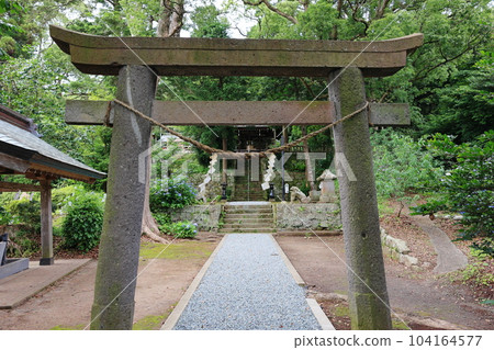 Inari Shrine (the oldest Inari shrine in Kagoshima Prefecture) 104164577