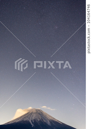 富士山和星空 104164746