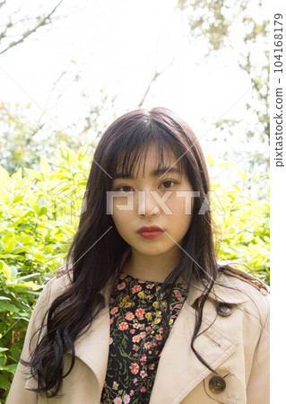 Fresh green and women 104168179