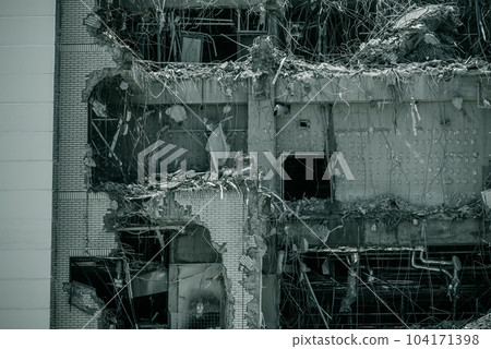 Large-scale demolition construction site 104171398