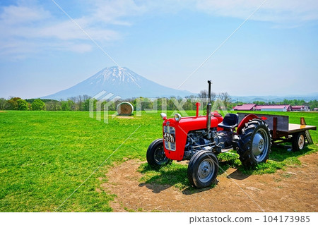Scenery of Niseko Takahashi Ranch overlooking Mt. Yotei Scenery of Niseko Takahashi Ranch overlooking Mt. Yotei 104173985