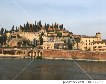 意大利維羅納羅密歐與朱麗葉街景 104175145